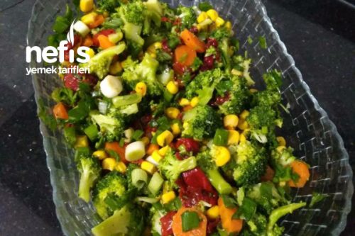 Brokoli Salatası (Brokoli Sevmeyenlerin Bile Beğendiği Tarif) Tarifi