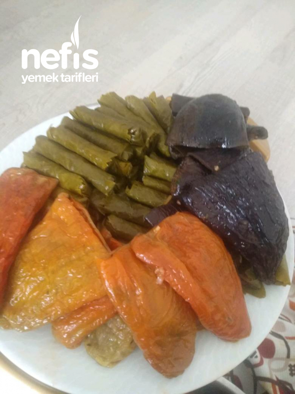 Kıymalı Kuru Dolma Ve Yaprak Sarma