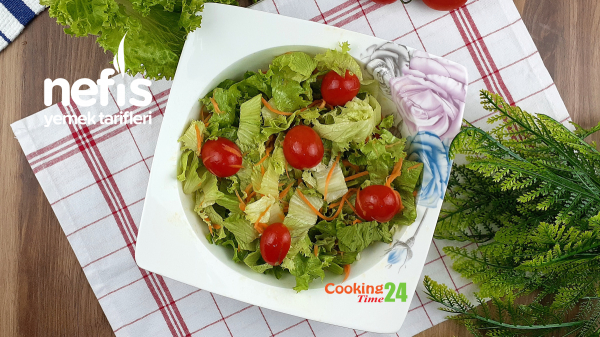 Pratik Kıvırcık Marul Salatası (Videolu)