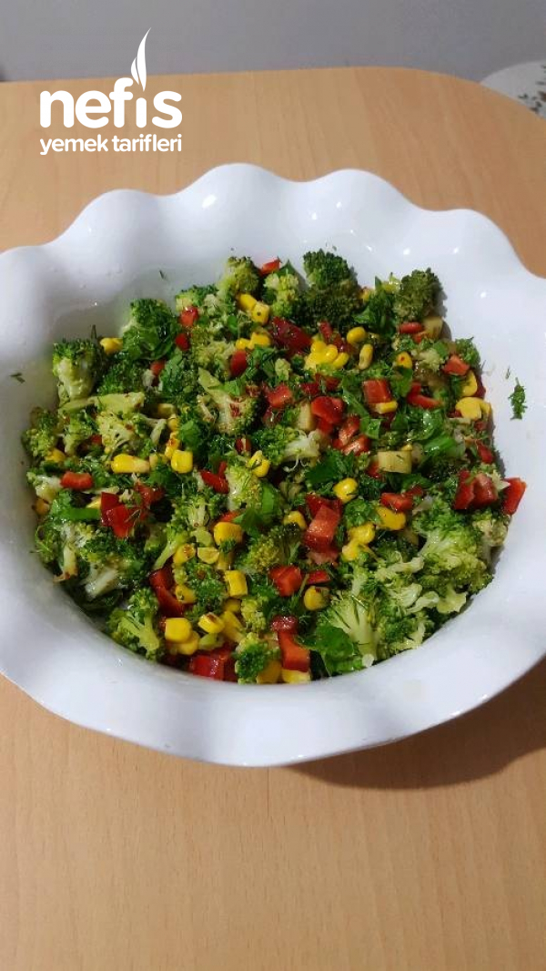 Brokoli Sevdiren Salata