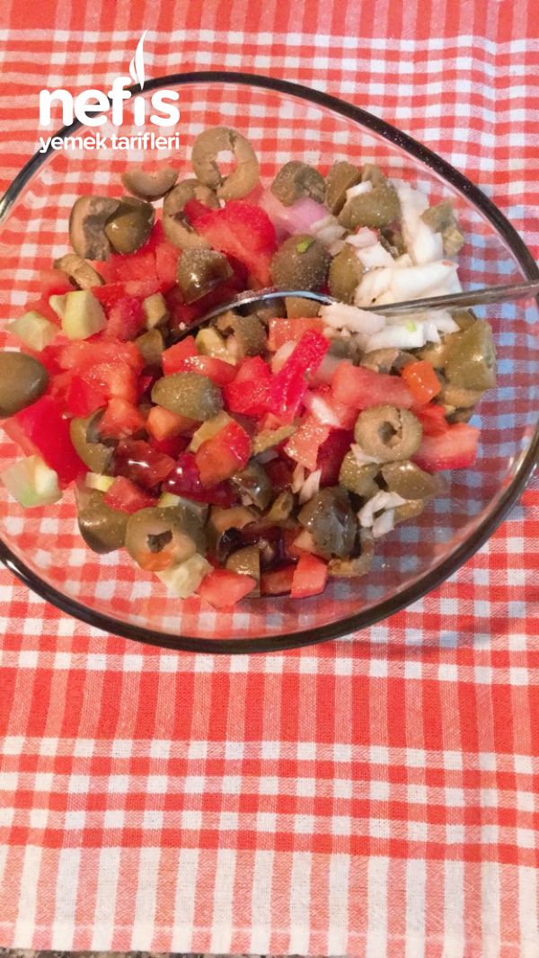 Kahvaltıda Zeytin Salatası