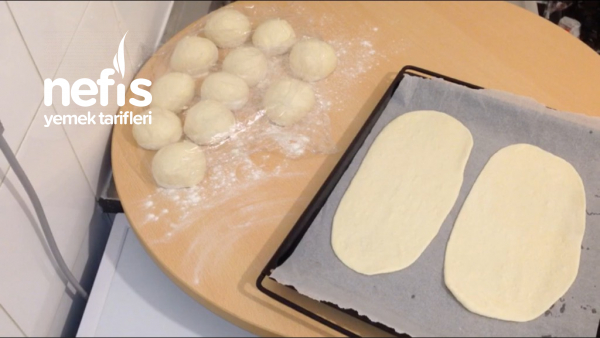 Ev Yapımı Etli Ekmek (Videolu)