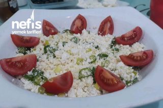 Kahvaltılık Çökelek Salatası Tarifi