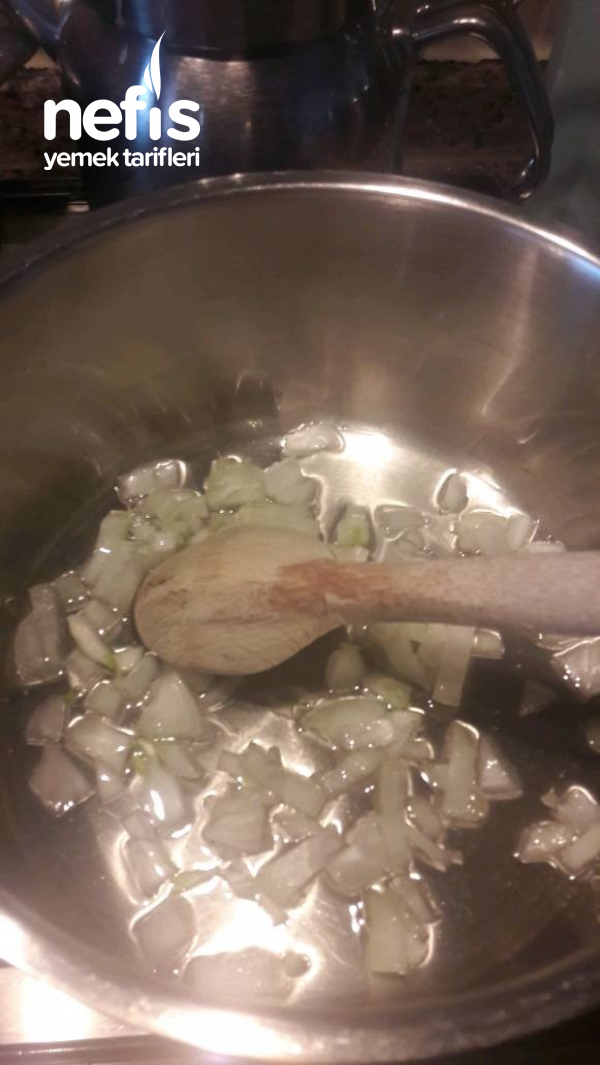 Labneli Brokoli Çorbası (Çocuklar Bayılacak)