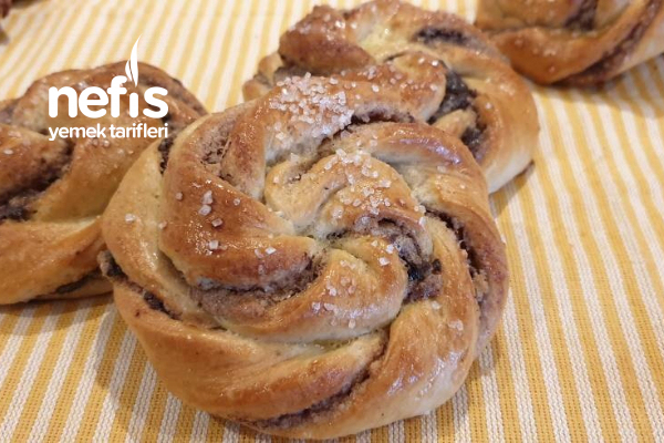 Tarçınlı Badem Ezmesi Çörek