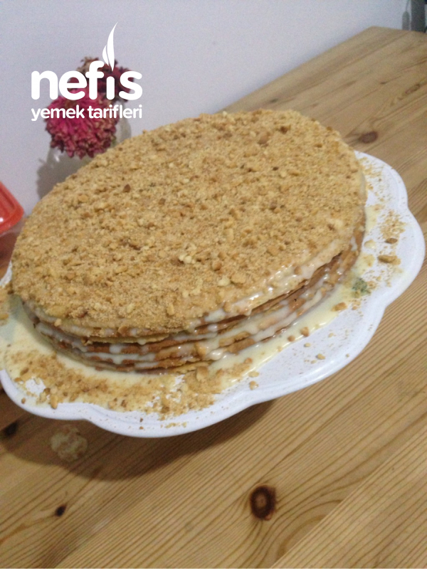 Ballı Pasta ( Medovik) Nefis Yemek Tarifleri 5360912