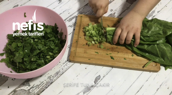 Yoğurtlu Bulgurlu Pazı Salatası (Videolu)