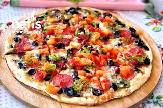 2 Kişilik İncecik Pizza (Akşamdan Hazırlanan) Tarifi