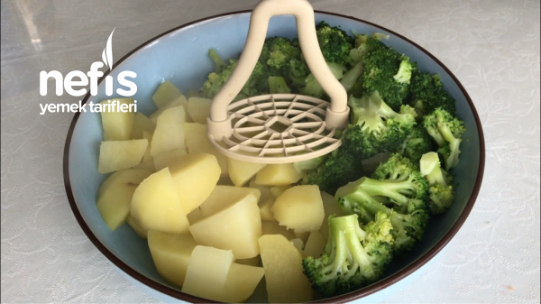 Yok Boyle Brokoli Salatası ( Videolu)