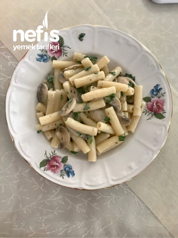 Kremalı Mantarlı Makarna (Penne)