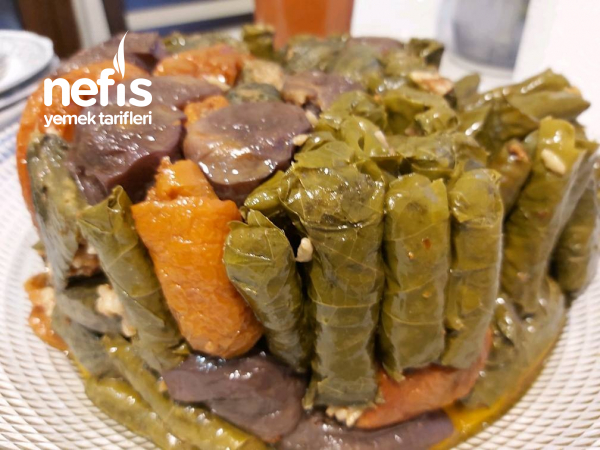 Kuru Patlıcan Biber Salatalık Ve Yaprak Karışık Etli Dolma