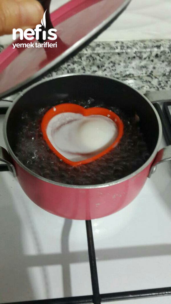 Muffin Kabında Haşlanmış Yumurta