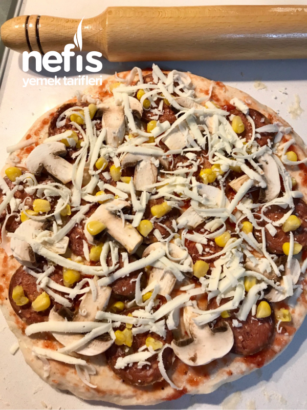 Ev Yapımı Pizza Tarifi