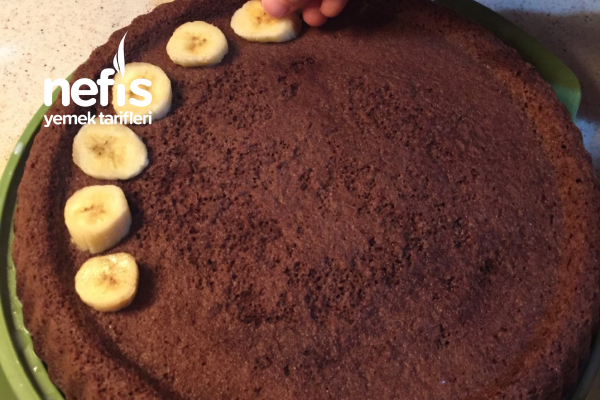 Bol Çikolata Soslu Muzlu Tart Kek