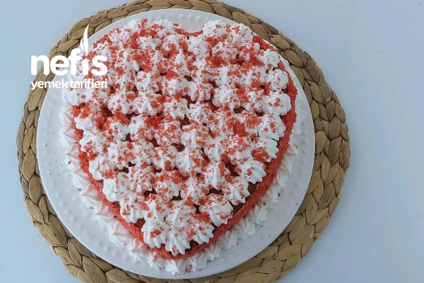 Kırmızı Kalpli Pasta Yapımı / Bu Pastayı Yapmak O Kadar Kolay Ki ( Videolu ) Tarifi