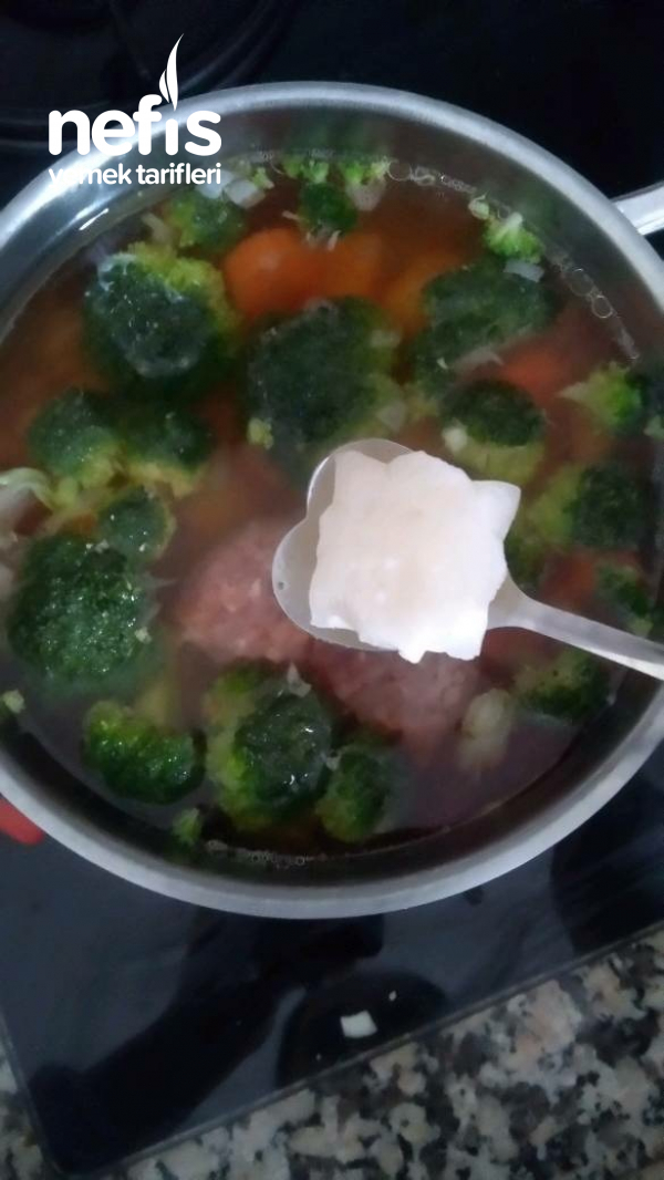 Bebekler İçin Brokoli Çorbası
