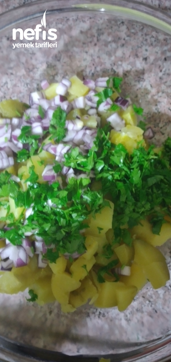 Viyana Usulü Patates Salatası