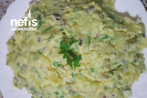 Viyana Usulü Patates Salatası Tarifi