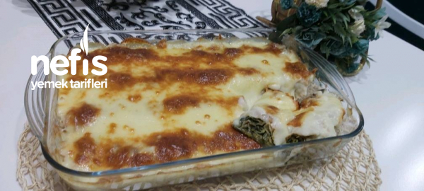 Beşamel Soslu Krep Lezzetinde Ispanaklı Börek