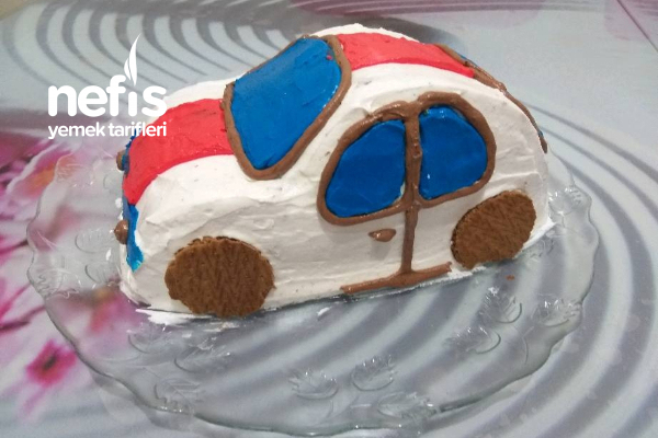 Araba Şeklinde Doğum Günü Pastası
