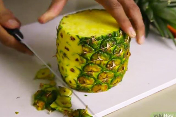 ananas nasil soyulur videolu resimli 3 kolay adim nefis yemek tarifleri