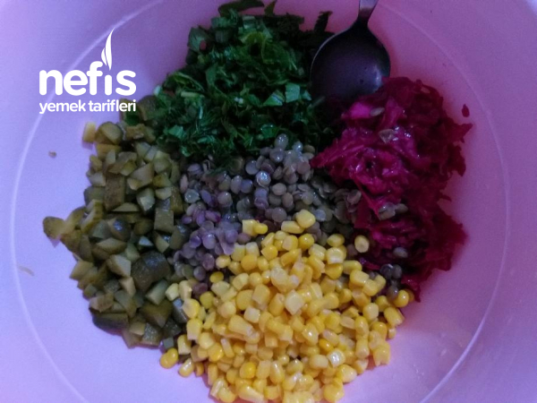 Bol Proteinli Yeşil Mercimek Salatası
