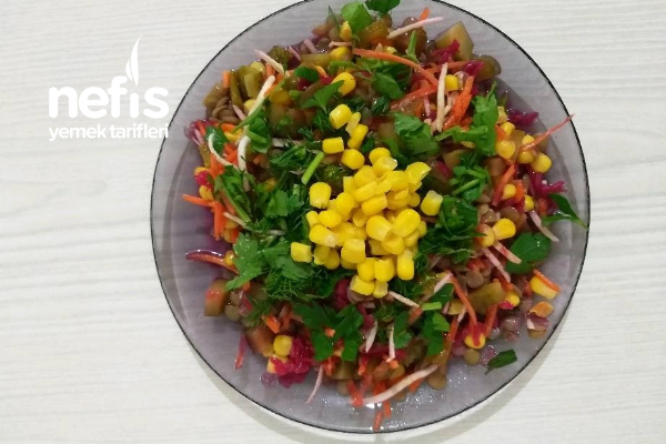 Bol Proteinli Yeşil Mercimek Salatası Tarifi