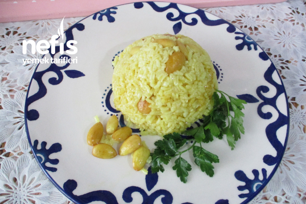 Safranlı Bademli Balzamik Sirkeli Pirinç Pilavı