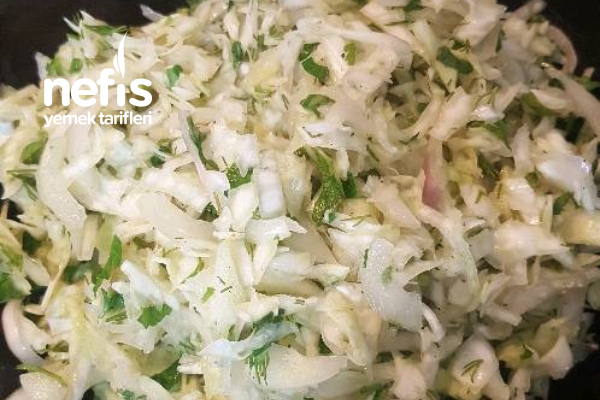 Beyaz Lahana Salatası (Çok Lezzetli!) Tarifi
