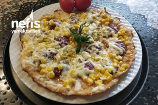 Pazar Kahvaltısına Yakışan Tavada Pratik Pizza Tarifi