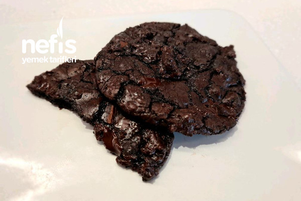 Bol Çikolatalı Cookie (Subway Double Chocolate Chip Cookie)