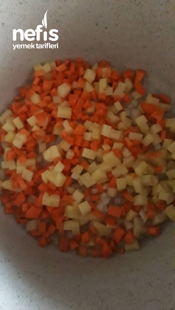 Sebzeli Bulgur Çorbası