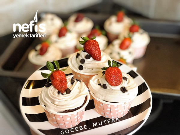 Cup kek (2 Yumurtayla) Nefis Yemek Tarifleri