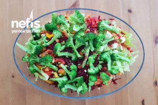 Renkli Brokoli Salatası Tarifi