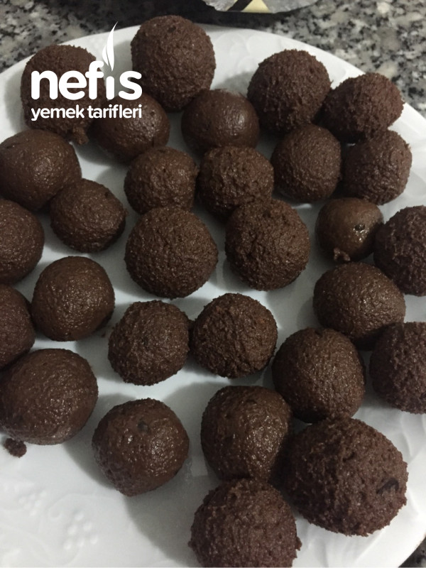 Çikolata Topları (Pişirmeden 10 Dakikada)