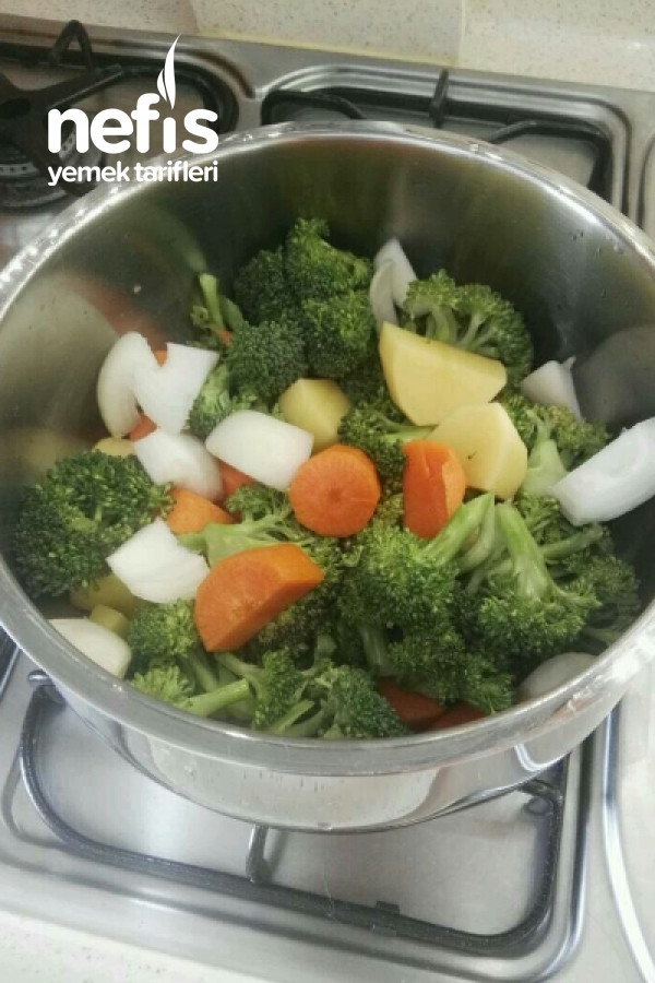 Vitamin Deposu Brokoli Çorbası