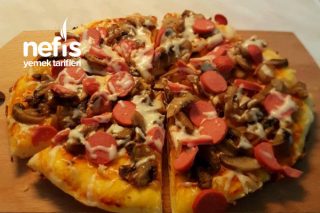 Tavada 15 Dakika Pizzası (Kesinlikle Bu Tariften Sonra Fırında Yapmayı Bırakacaksınız!!) Tarifi