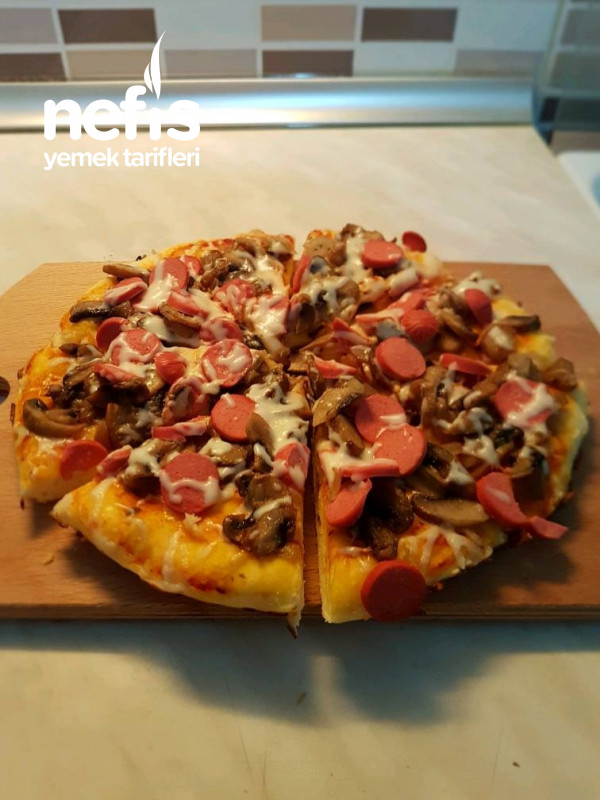 Tavada 15 Dakika Pizzası (Kesinlikle Bu Tariften Sonra Fırında Yapmayı Bırakacaksınız!!)