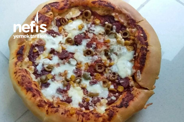 Dominos Pizza Orta Boy (Ev Yapımı) Tarifi