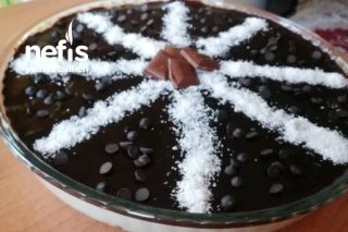 Kremalı Çikolata Soslu Kolay Pasta Tarifi