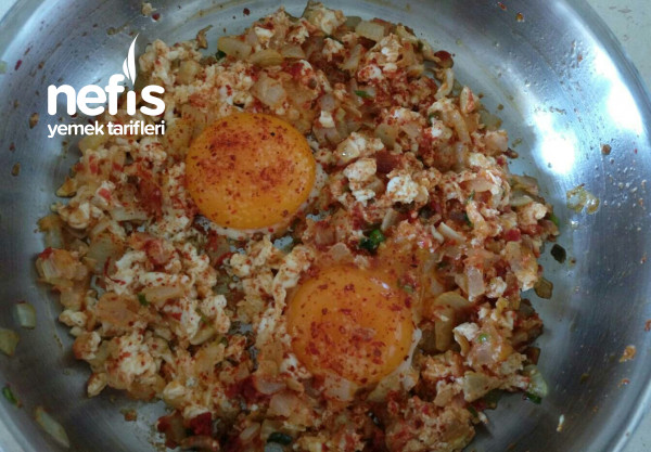 Tirit (Osmanlıda Enderunun Sınav Yemeği) Yumurtalı Soğan