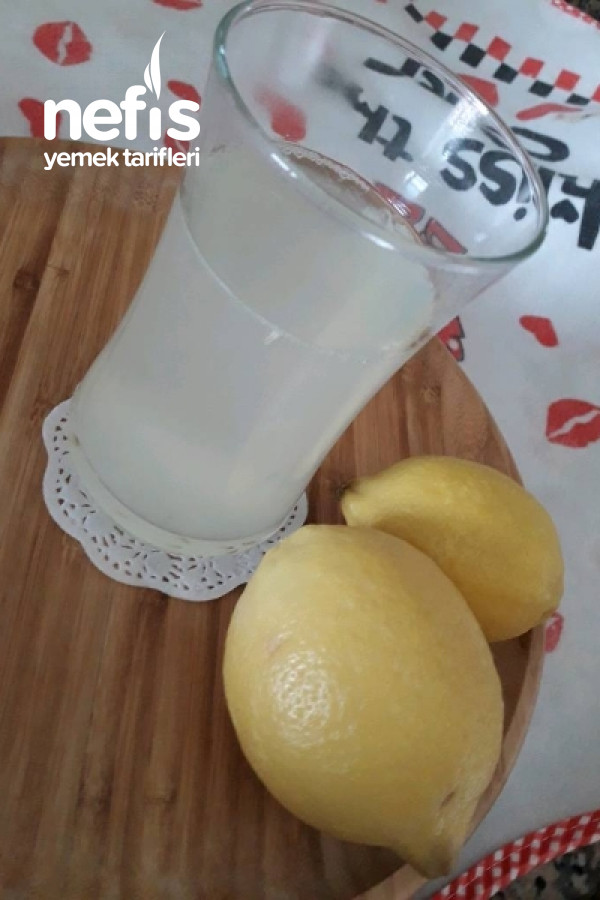 Zayıflatan Limon Suyu