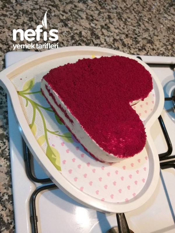 Red Velvet (Kırmızı Kalpli Pasta)