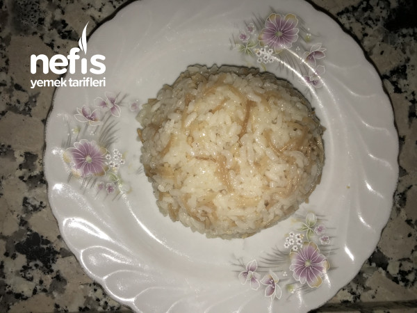 Yemeklerin Vazgiçilmezi Pirinç Pilavı Tarifi