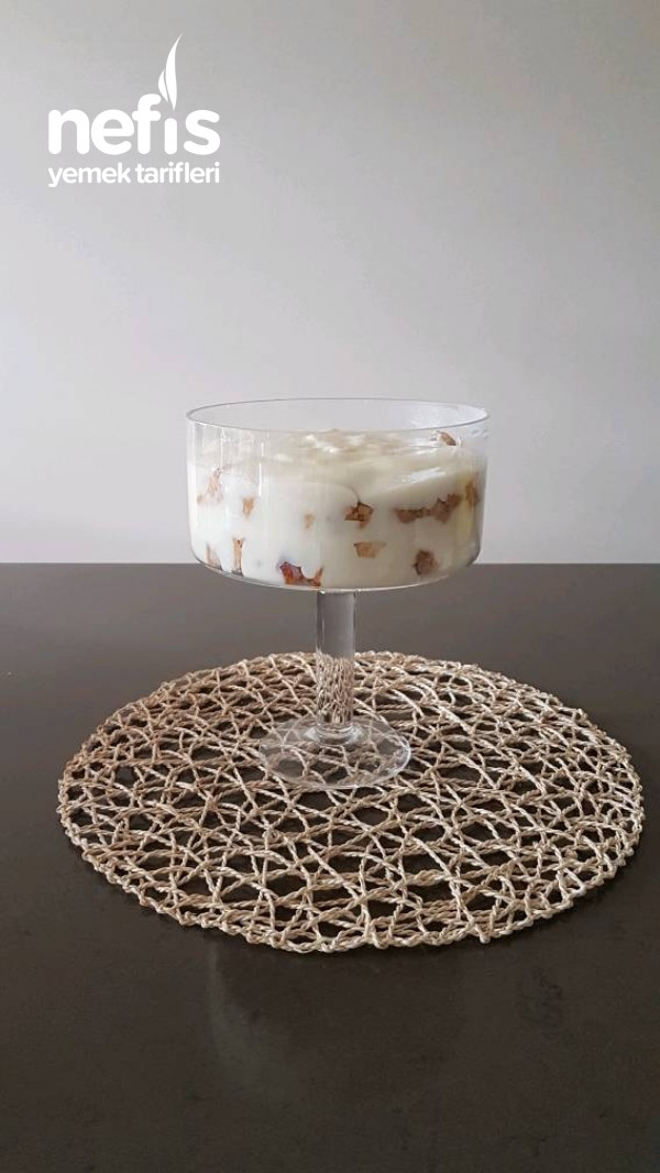 Trifle(bayatlayan Kek, Çörekten)