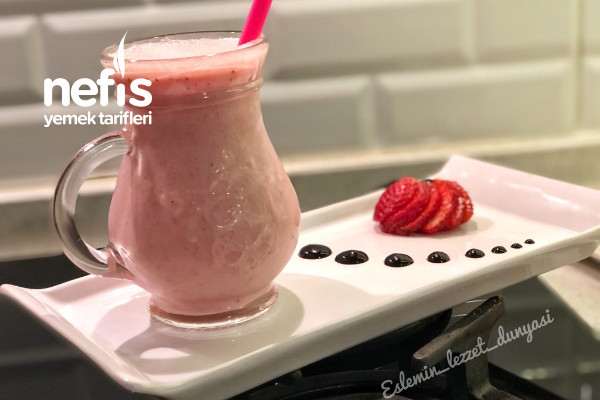 Çilekli Smoothie