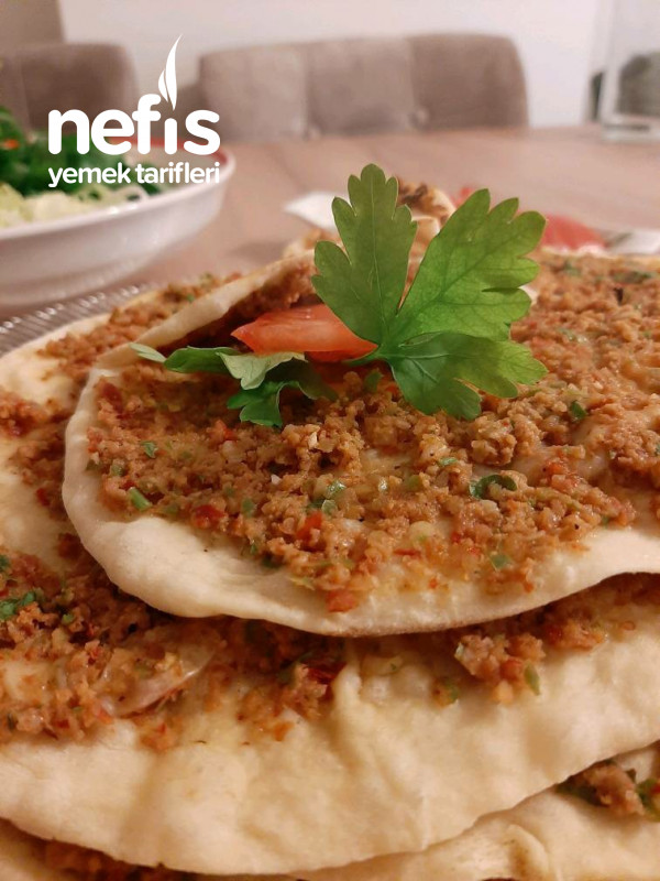 Ev yapımı tavada  Lahmacun Çok Pratik.