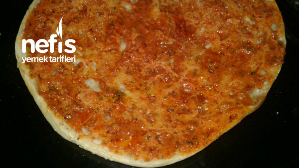 Ramazan Pidesinden Pratik Pizza (Evdeki Malzemelerle)