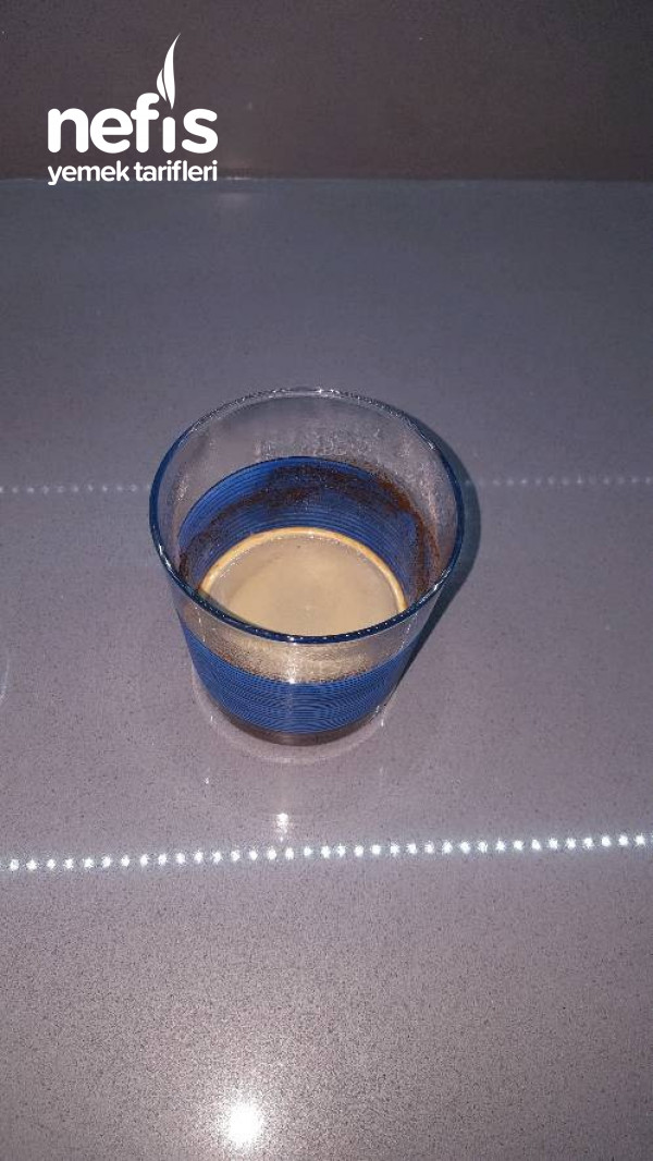Buzlu Sütlü Türk Kahvesi