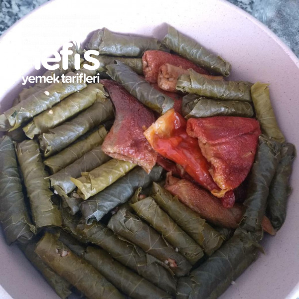 Kuru Biber Patlıcan Ve Sarma